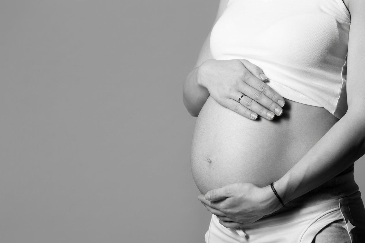 Femme enceinte en consultation ostéopathique